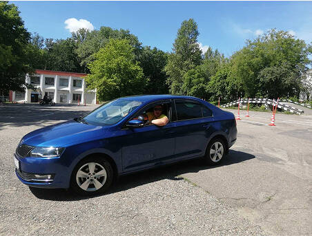 Автодром автошколы "Авиант"