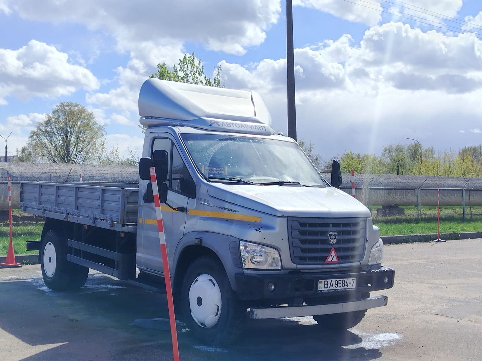 Автомобиль Газ Next